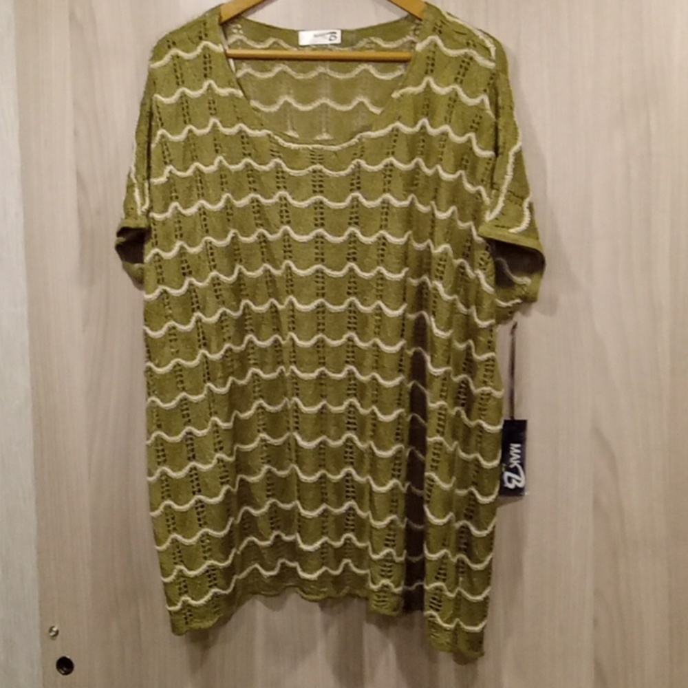 62. NWT Mak B open knit-work oversized top